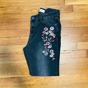 Magnolia Embroidered Floral Women’s Skinny Jeans